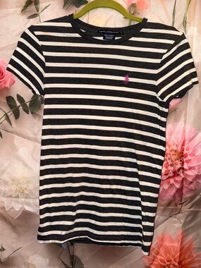 EUC Ralph Lauren Gray & White Striped fitted Tee with magenta logo Size Small-C